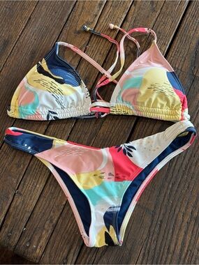 Bingo Surf Bikini Set - Abstract Strappy Bralette & Cheeky Bottoms - Size Medium